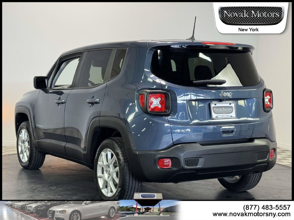 Used 2023 Jeep Renegade Latitude AWD/4WD image 6