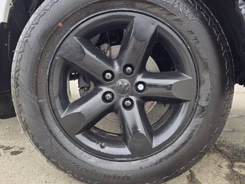Used 2018 RAM 1500 Tradesman AWD/4WD image 10
