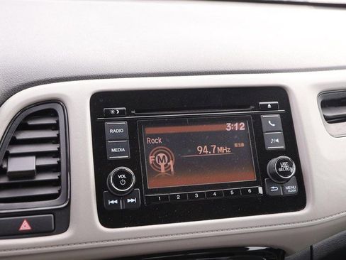 Used 2021 Honda HR-V LX image 14