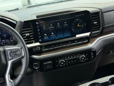 Used 2025 Chevrolet Silverado 1500 LT image 23