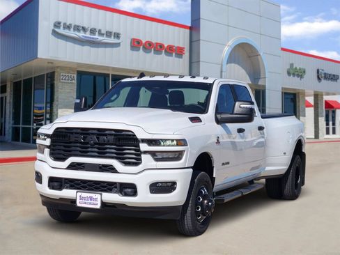 Used 2026 RAM 3500 Lone Star AWD/4WD image 2