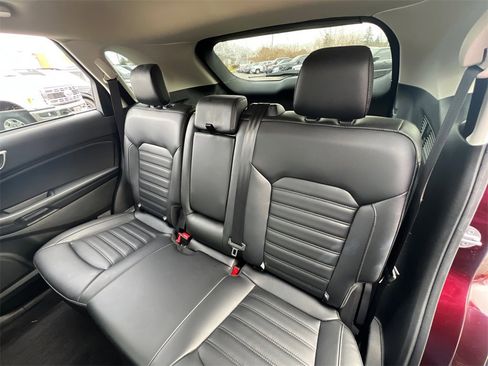 Used 2022 Ford Edge SEL w/ Convenience Package image 31
