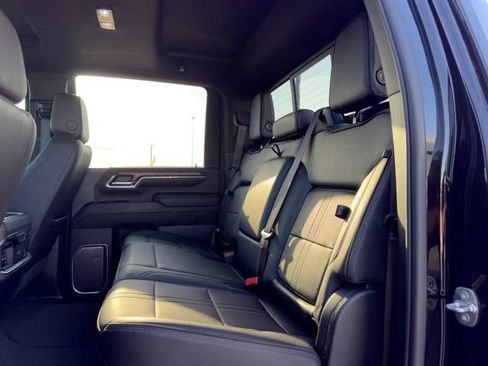 Used 2024 Chevrolet Silverado 2500 High Country w/ High Country Premium Package AWD/4WD image 21