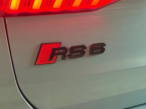 Used 2021 Audi RS 6 AWD/4WD image 33