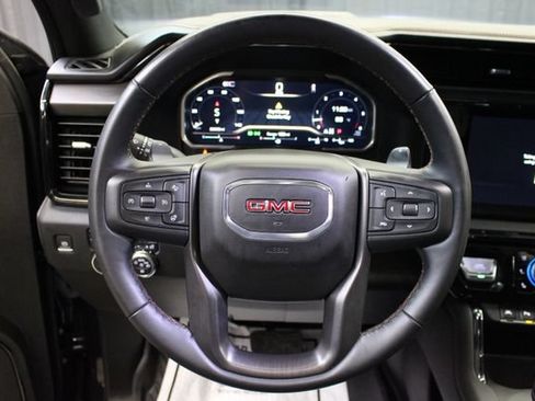 Used 2024 GMC Sierra 1500 AT4 w/ Technology Package AWD/4WD image 14