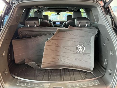 Used 2023 Buick Enclave Avenir w/ Avenir Technology Package image 10