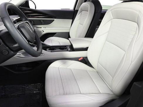 New 2026 Lincoln Nautilus Reserve w/ Jet Appearance Package image 13