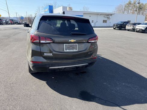 Used 2023 Chevrolet Equinox LT image 6