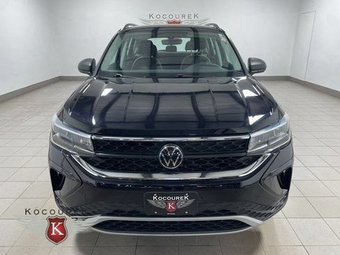 Used 2023 Volkswagen Taos S AWD/4WD image 2
