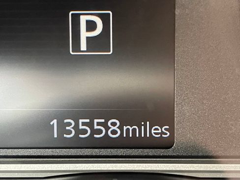 Used 2020 Nissan Kicks SR w/ Exterior Package FWD image 22