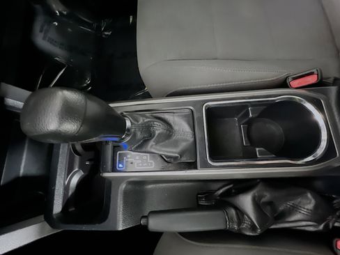 Used 2018 Toyota Tacoma SR5 image 24