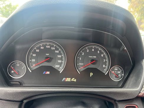 Used 2019 BMW M4 Coupe w/ Executive Package RWD image 7