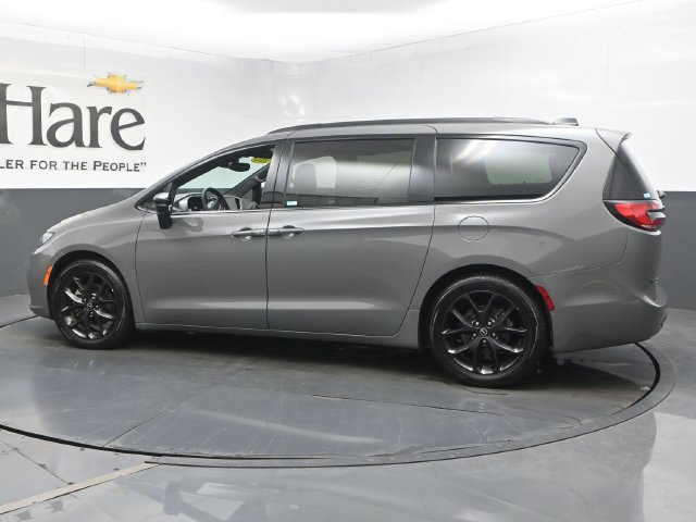 Used 2025 Chrysler Pacifica Limited FWD image 54