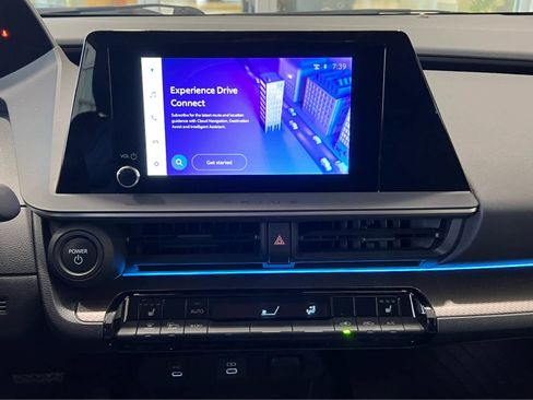 Used 2023 Toyota Prius XLE AWD/4WD image 20