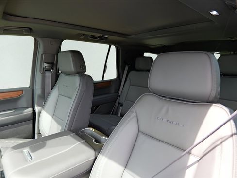 New 2026 GMC Yukon Denali image 10