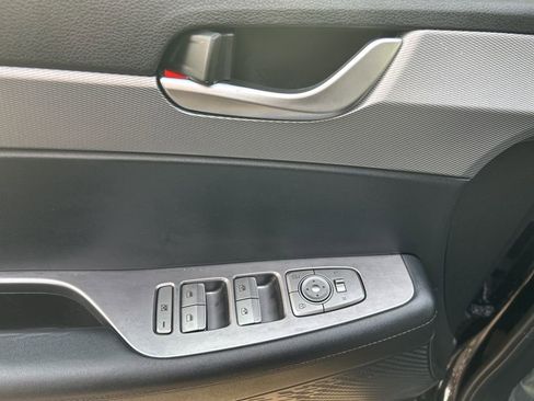 Used 2022 Hyundai Palisade SE image 13