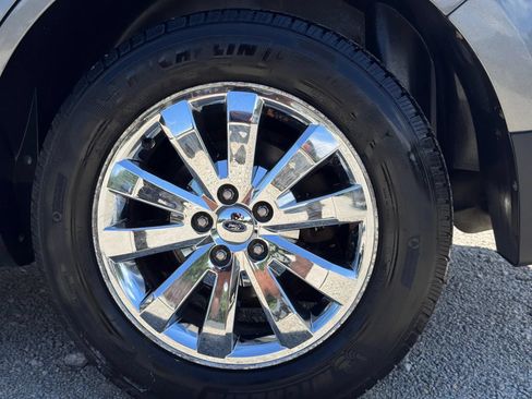 Used 2010 Ford Edge Limited FWD image 16