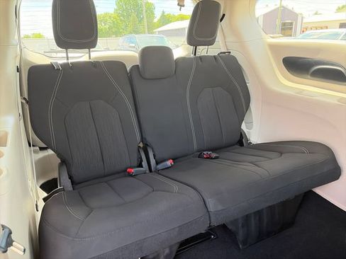 Used 2023 Chrysler Voyager LX FWD image 41