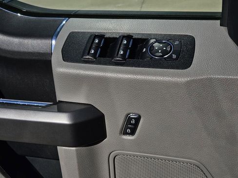 Used 2020 Ford F150 XLT image 21