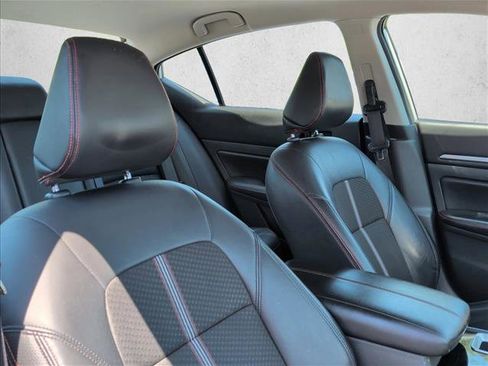 Used 2024 Nissan Altima 2.5 SR FWD image 22