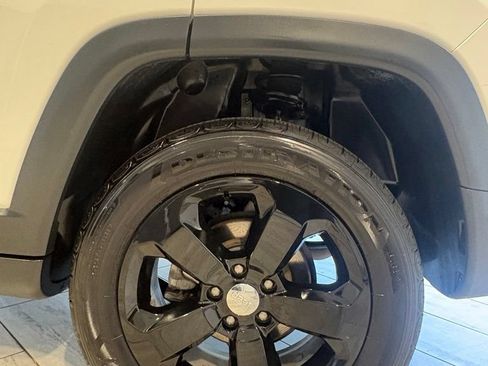 Used 2021 Jeep Compass Latitude AWD/4WD image 9