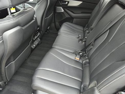 Certified 2026 Acura MDX w/ Technology Package FWD image 29
