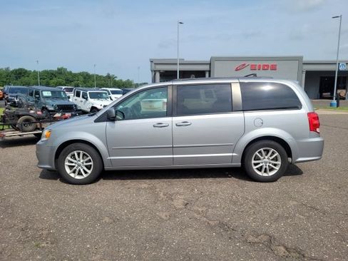 Used 2016 Dodge Grand Caravan SXT FWD image 6