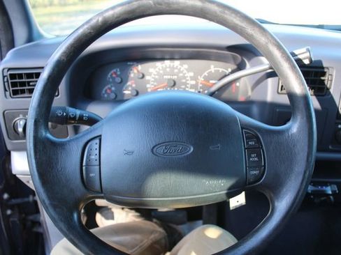 Used 2001 Ford F350 XLT image 17