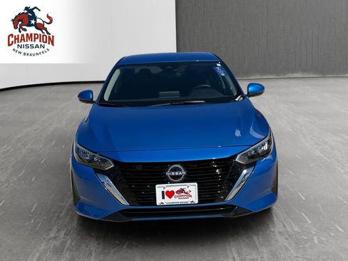 Used 2025 Nissan Sentra SV FWD image 8