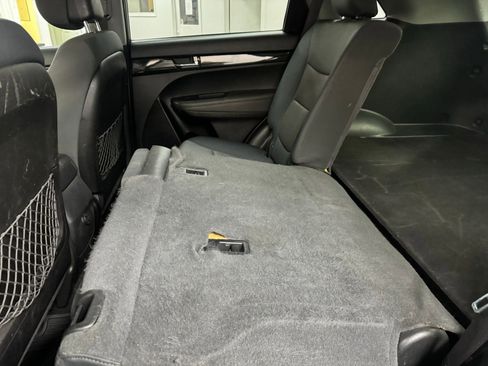 Used 2013 Kia Sorento LX image 46
