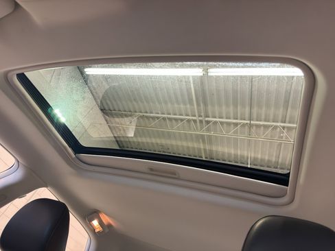 Used 2009 Chrysler 300 Touring RWD image 15