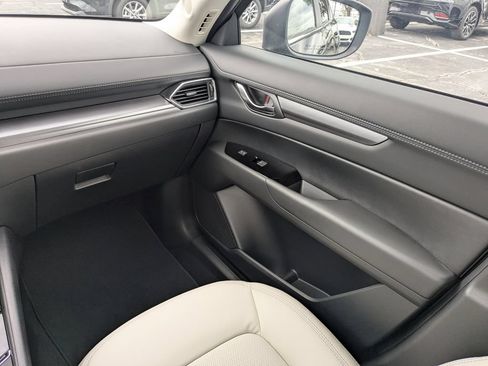 Used 2025 MAZDA CX-5 AWD 2.5 S w/ Preferred Package image 17