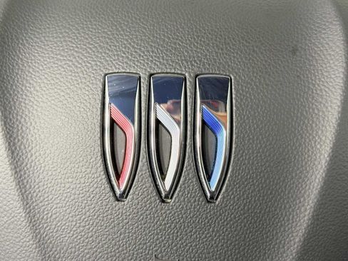 Used 2024 Buick Envista Sport Touring w/ Convenience I Package FWD image 23