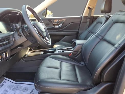 Used 2024 Lincoln Corsair Reserve w/ Jet Appearance Package image 5