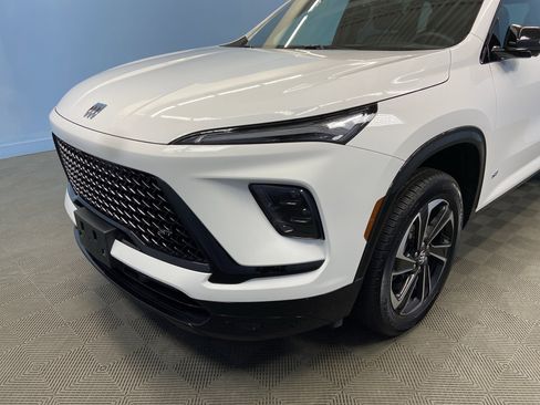 Used 2025 Buick Enclave Sport Touring image 57