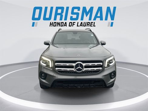 Used 2020 Mercedes-Benz GLB 250 4MATIC w/ Premium Package image 3