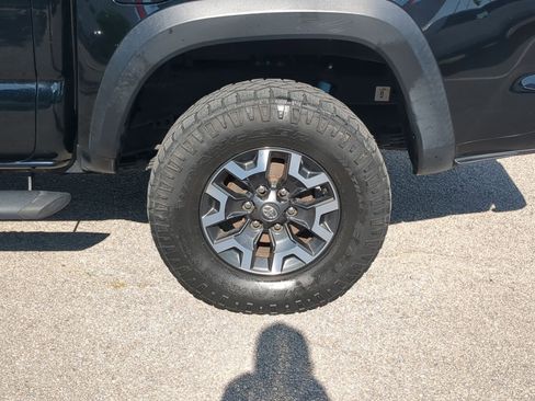 Used 2022 Toyota Tacoma TRD Off-Road w/ TRD Premium Off Road Package AWD/4WD image 11