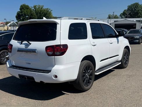 Used 2019 Toyota Sequoia Limited AWD/4WD image 4