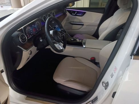 Used 2025 Mercedes-Benz C 300 4MATIC Sedan image 4