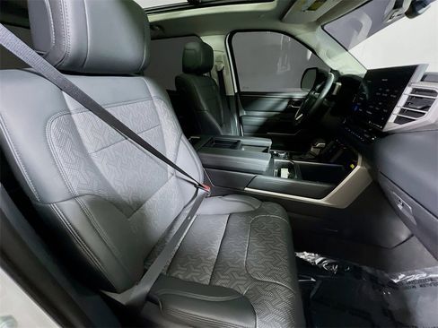 Used 2024 Toyota Tundra Limited image 25