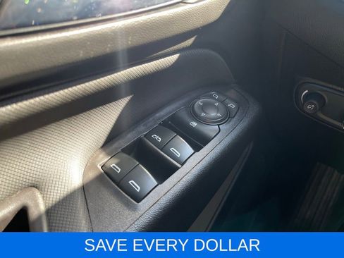 Used 2022 Chevrolet Equinox RS FWD image 21