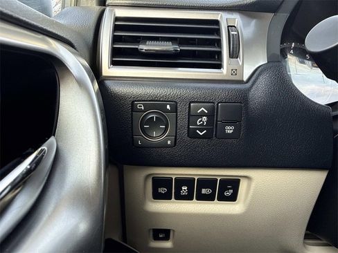 Used 2023 Lexus GX 460 Premium image 23