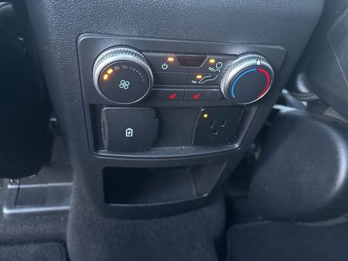 Used 2020 Ford Explorer Limited image 21