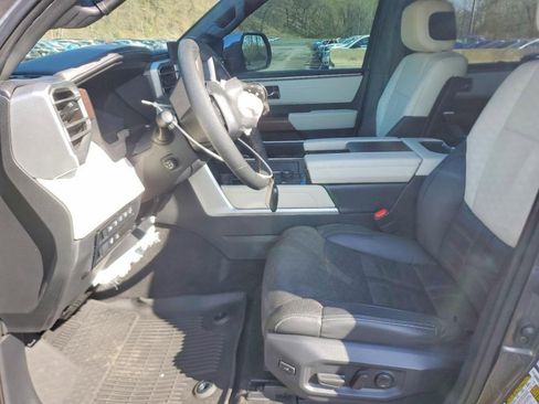 Used 2023 Toyota Sequoia Capstone AWD/4WD image 6