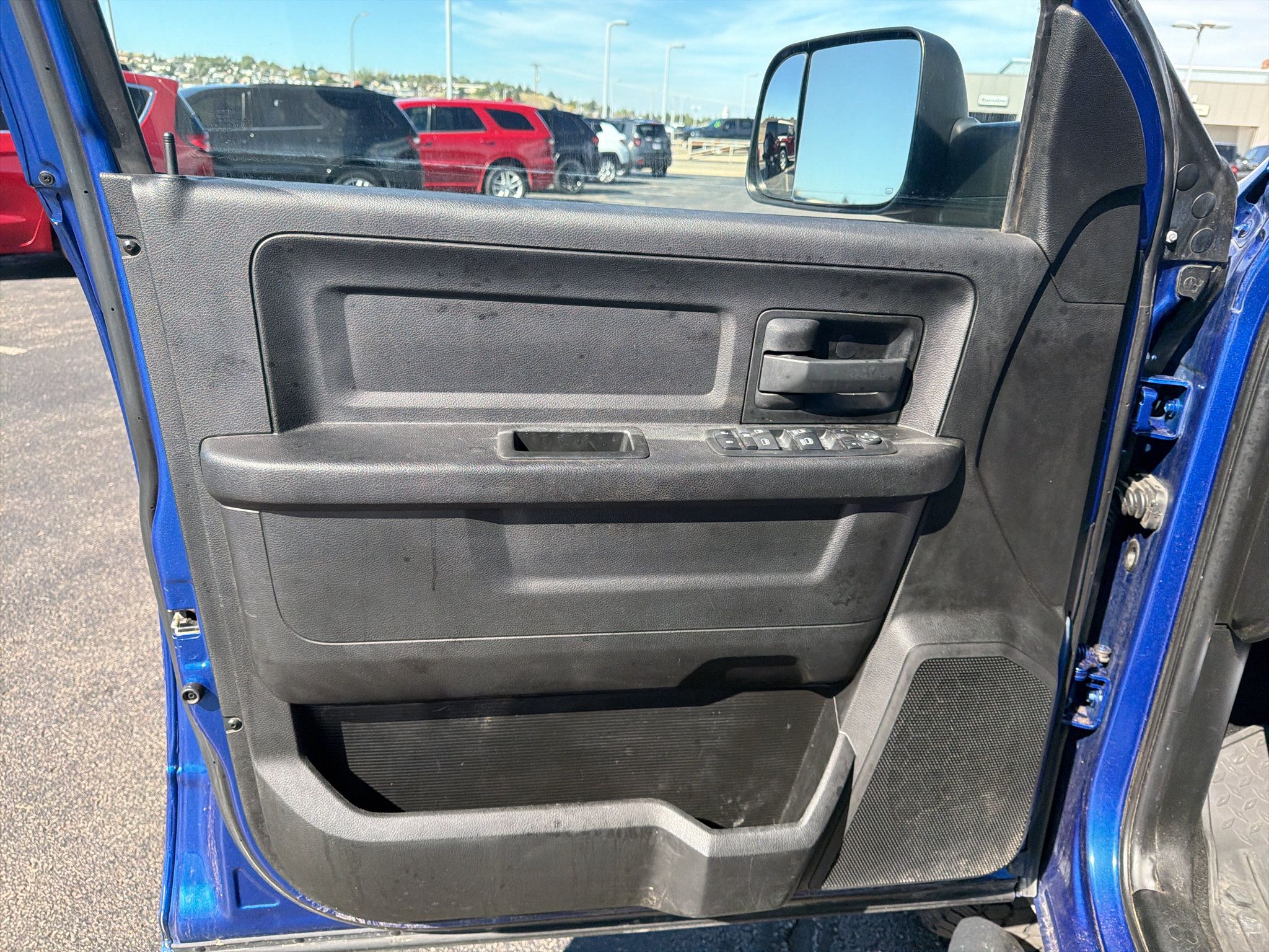 Used 2018 RAM 3500 Tradesman w/ Chrome Appearance Group AWD/4WD image 13