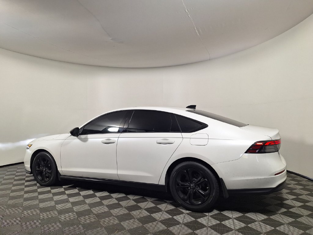 Used 2025 Honda Accord SE image 7