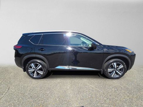 Used 2023 Nissan Rogue SL AWD/4WD image 2