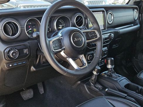 Used 2023 Jeep Wrangler Sahara image 28