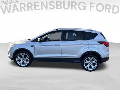 Used 2019 Ford Escape Titanium image 4