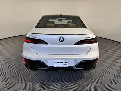Used 2026 BMW 740i xDrive AWD/4WD image 10